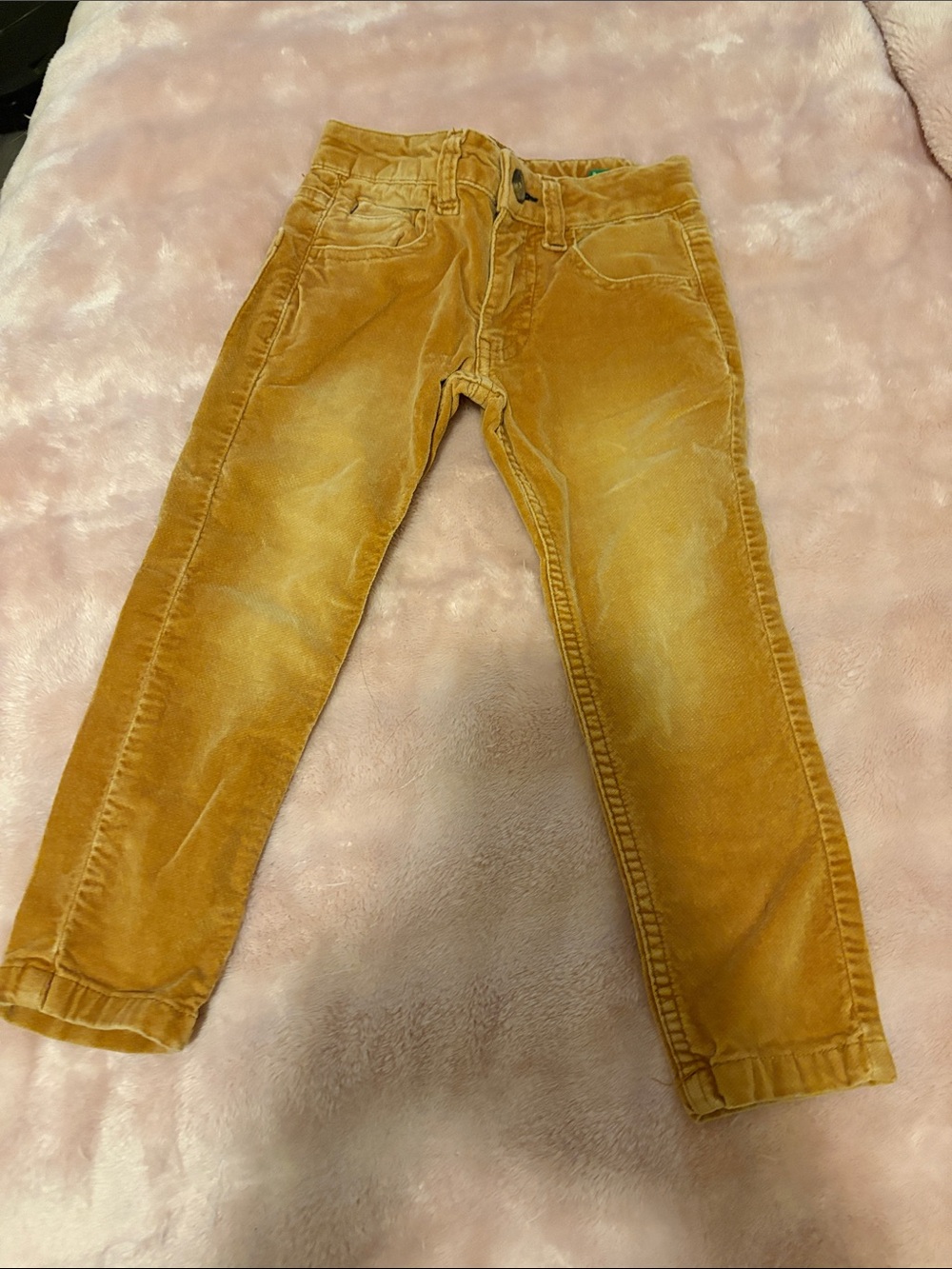 United Colors Benetton of Kids Corduroy Pants in Mustard - like new!